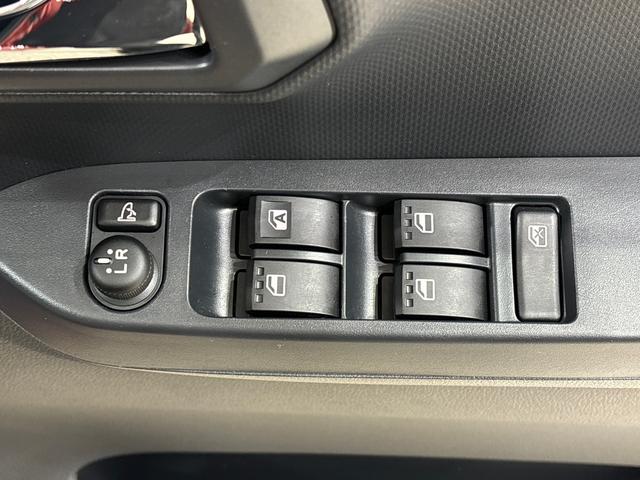 ミライースX SAIII ディスプレイオーディオ バックモニターLEDヘッドランプ セキュリティアラーム コーナーセンサー 14インチフルホイールキャップ キーレスエントリー 電動格納式ドアミラー ショツピングフック マニュアルエアコン(広島県)の中古車