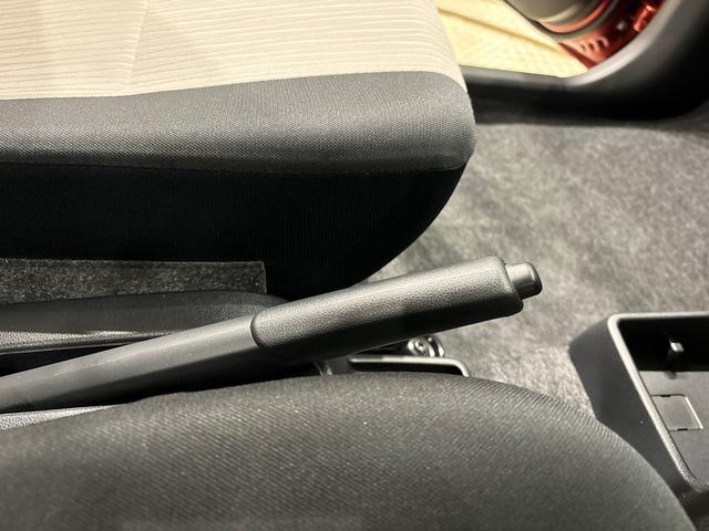 ミライースX SAIII ディスプレイオーディオ バックモニターLEDヘッドランプ セキュリティアラーム コーナーセンサー 14インチフルホイールキャップ キーレスエントリー 電動格納式ドアミラー ショツピングフック マニュアルエアコン(広島県)の中古車