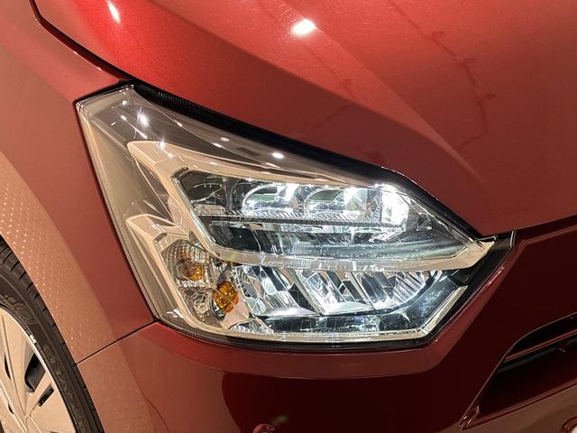 ミライースX SAIII ディスプレイオーディオ バックモニターLEDヘッドランプ セキュリティアラーム コーナーセンサー 14インチフルホイールキャップ キーレスエントリー 電動格納式ドアミラー ショツピングフック マニュアルエアコン(広島県)の中古車