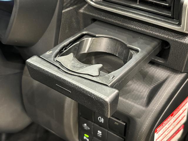 ロッキーＧ　ナビ　パノラマモニター　ＥＴＣ車載器　ドライブレコーダーＬＥＤヘッドランプ・フォグランプ　全車速追従機能付アダプティブクルーズコントロール　レーンキープコントロール　１７インチアルミホイール　シートヒーター　プッシュボタンスタート（広島県）の中古車