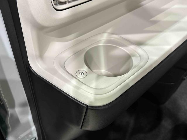 ムーヴキャンバスストライプスGLEDオートライト・フォグランプ 電動パーキングブレーキ プッシュボタンスタート セキュリティアラーム バックカメラ 両側パワースライドドアウエルカムオープン機能 オート電動格納式ドアミラー(広島県)の中古車