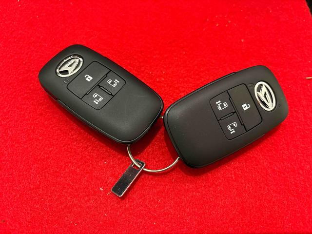 ムーヴキャンバスストライプスGLEDオートライト・フォグランプ 電動パーキングブレーキ プッシュボタンスタート セキュリティアラーム バックカメラ 両側パワースライドドアウエルカムオープン機能 オート電動格納式ドアミラー(広島県)の中古車