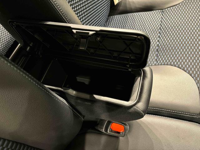 タントカスタムＲＳ　９インチディスプレイオーディオＬＥＤオートライト　パワースライドドアウェルカムオープン機能　電動パーキングブレーキ　運転席助手席シートヒーター　アルミホイール　キーフリーシステム　　オート電動格納式ドアミラー（広島県）の中古車