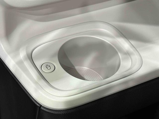 ムーヴキャンバスストライプスGターボ 全車速追従機能付ACC純正ナビ装着用アップグレードパック 運転席・助手席シートヒーター 両側電動スライドドア 電動パーキングブレーキ オートブレーキホールド機能 360°スーパーUV&IRカットガラス キーフリーシステム(広島県)の中古車