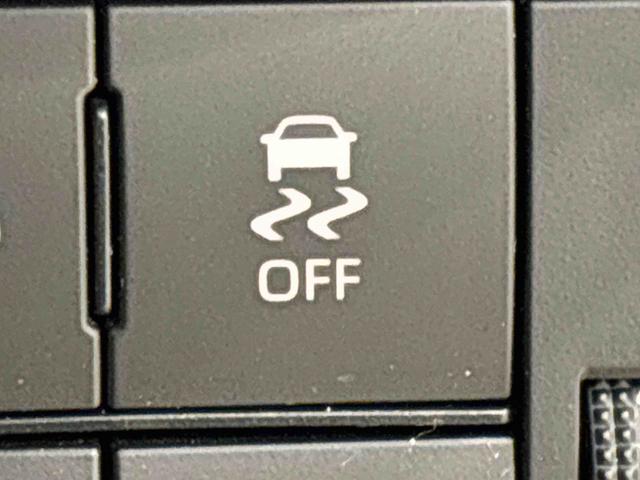 ハイゼットカーゴＤＸ　キーレスエントリー　電子制御式４ＷＤ　コーナーセンサーオーバーヘッドシェルフ　ＡＭＦＭラジオ　リバース連動リヤワイパー　ヒルホールドシステム　ＶＳＣ＆ＴＲＣ　ＡＢＳ　電動式パワーステアリング（広島県）の中古車