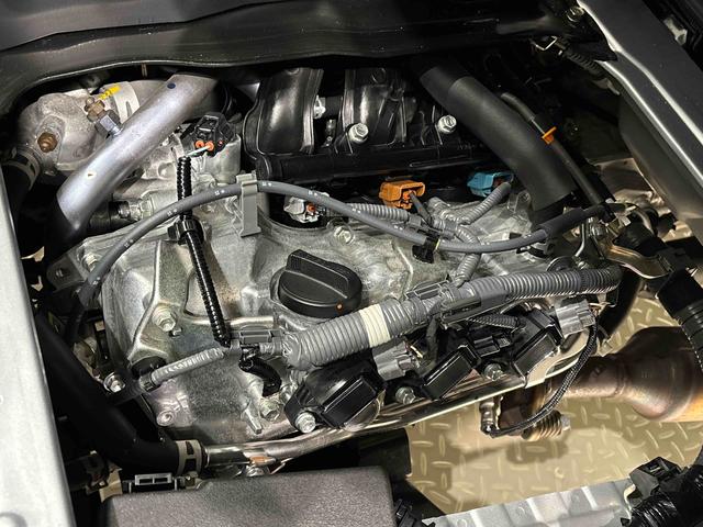 ハイゼットカーゴＤＸ　キーレスエントリー　電子制御式４ＷＤ　コーナーセンサーオーバーヘッドシェルフ　ＡＭＦＭラジオ　リバース連動リヤワイパー　ヒルホールドシステム　ＶＳＣ＆ＴＲＣ　ＡＢＳ　電動式パワーステアリング（広島県）の中古車