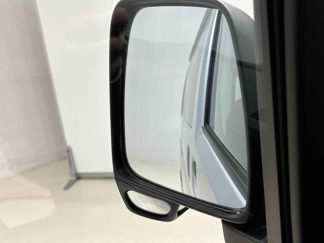 ハイゼットカーゴＤＸ　キーレスエントリー　電子制御式４ＷＤ　コーナーセンサーオーバーヘッドシェルフ　ＡＭＦＭラジオ　リバース連動リヤワイパー　ヒルホールドシステム　ＶＳＣ＆ＴＲＣ　ＡＢＳ　電動式パワーステアリング（広島県）の中古車