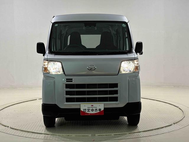 ハイゼットカーゴＤＸ　キーレスエントリー　電子制御式４ＷＤ　コーナーセンサーオーバーヘッドシェルフ　ＡＭＦＭラジオ　リバース連動リヤワイパー　ヒルホールドシステム　ＶＳＣ＆ＴＲＣ　ＡＢＳ　電動式パワーステアリング（広島県）の中古車