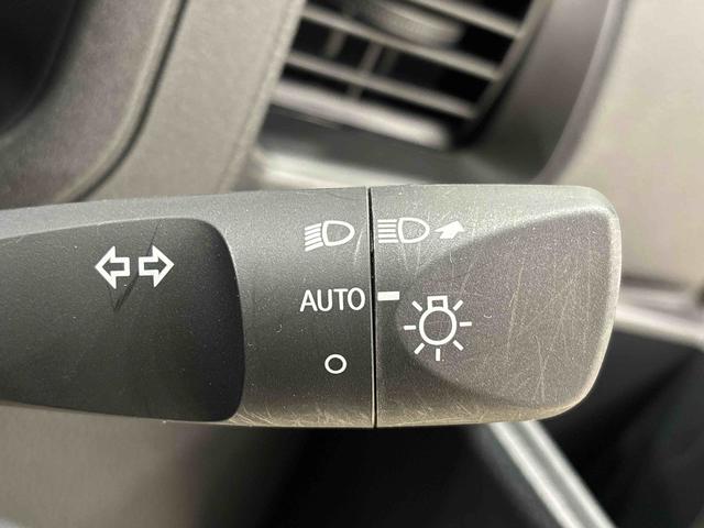 ハイゼットカーゴデラックス 4WD CVT車 AM/FMラジオ付き4WD CVT車 AM/FMラジオ マニュアルエアコン リヤヒーター オートライト フロントパワーウィンドウ リヤワイパー ハロゲンヘッドライト 純正スチールホイール キーレスエントリー(広島県)の中古車