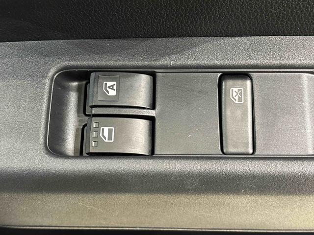 ハイゼットカーゴデラックス 4WD CVT車 AM/FMラジオ付き4WD CVT車 AM/FMラジオ マニュアルエアコン リヤヒーター オートライト フロントパワーウィンドウ リヤワイパー ハロゲンヘッドライト 純正スチールホイール キーレスエントリー(広島県)の中古車