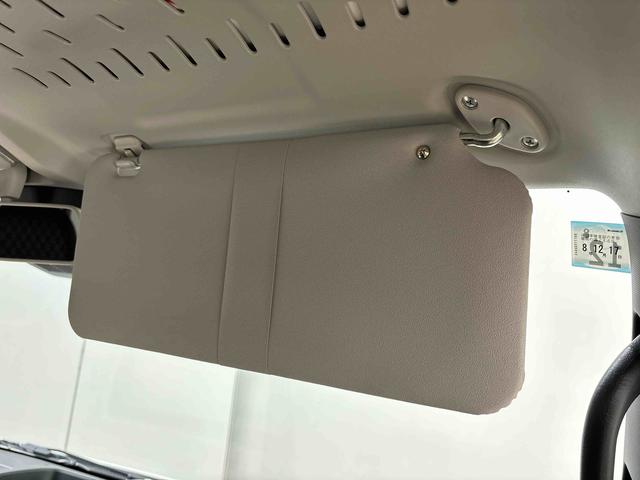 ハイゼットカーゴデラックス 4WD CVT車 AM/FMラジオ付き4WD CVT車 AM/FMラジオ マニュアルエアコン リヤヒーター オートライト フロントパワーウィンドウ リヤワイパー ハロゲンヘッドライト 純正スチールホイール キーレスエントリー(広島県)の中古車