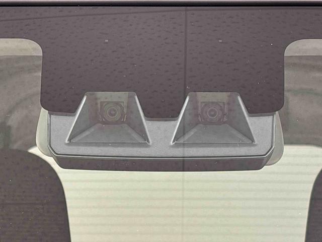 ハイゼットカーゴデラックス 4WD CVT車 AM/FMラジオ付き4WD CVT車 AM/FMラジオ マニュアルエアコン リヤヒーター オートライト フロントパワーウィンドウ リヤワイパー ハロゲンヘッドライト 純正スチールホイール キーレスエントリー(広島県)の中古車