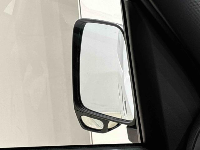 ハイゼットカーゴデラックス 4WD CVT車 AM/FMラジオ付き4WD CVT車 AM/FMラジオ マニュアルエアコン リヤヒーター オートライト フロントパワーウィンドウ リヤワイパー ハロゲンヘッドライト 純正スチールホイール キーレスエントリー(広島県)の中古車