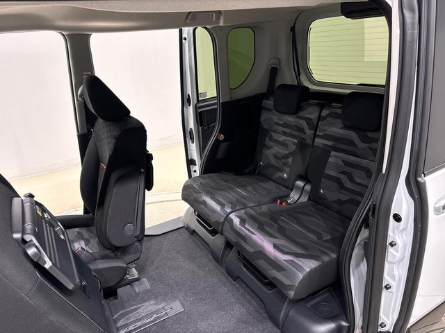 タントファンクロスターボ バックカメア付き 前席シートヒーターLEDヘッドライト・フォグランプ 後席両側パワースライドドア 運転席・助手席シートヒーター オートライト サイドエアバッグ 純正15インチアルミホイール キーフリーシステム(広島県)の中古車