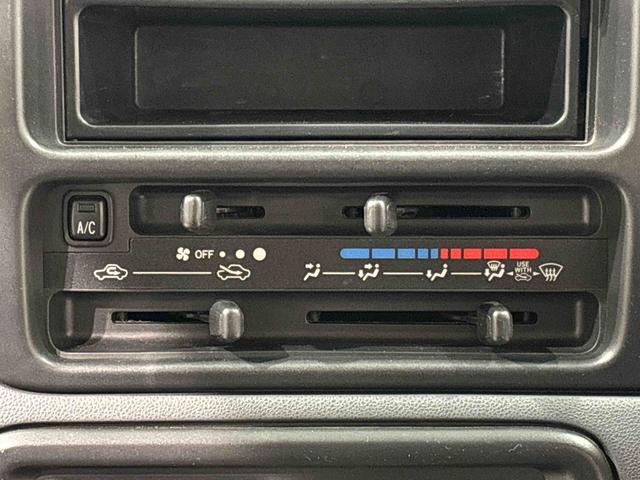 ハイゼットカーゴクルーズ　５速マニュアル　電動格納式ドアミラー　ＣＤステレオ両側スライド　マニュアルエアコン　パワステ　パワーウィンドウ　キーレスエントリーシステム　純正ロングバイザー　純正ラバーマット　フロントトップシェードガラス　オーバーヘッドコンソール　ホイールキャップ（広島県）の中古車