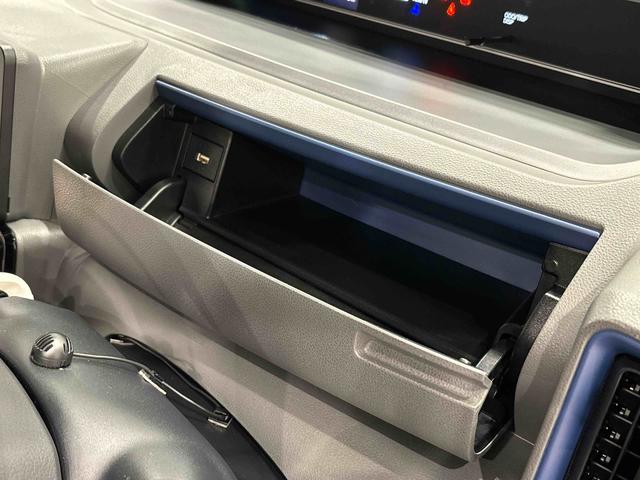 タントカスタムＸセレクション　純正ナビゲーション　キーフリー純正ナビ装着用アップグレードパック　運転席・助手席シートヒーター　オートライト　運転席ロングスライドシート　格納式リヤドアサンシェード　運転席シートリフター　チルトステアリング（広島県）の中古車