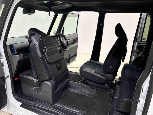 タントカスタムＸセレクション　純正ナビゲーション　キーフリー純正ナビ装着用アップグレードパック　運転席・助手席シートヒーター　オートライト　運転席ロングスライドシート　格納式リヤドアサンシェード　運転席シートリフター　チルトステアリング（広島県）の中古車