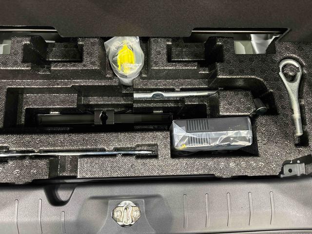 タントカスタムＸセレクション　純正ナビゲーション　キーフリー純正ナビ装着用アップグレードパック　運転席・助手席シートヒーター　オートライト　運転席ロングスライドシート　格納式リヤドアサンシェード　運転席シートリフター　チルトステアリング（広島県）の中古車