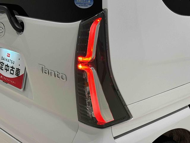 タントカスタムＸセレクション　純正ナビゲーション　キーフリー純正ナビ装着用アップグレードパック　運転席・助手席シートヒーター　オートライト　運転席ロングスライドシート　格納式リヤドアサンシェード　運転席シートリフター　チルトステアリング（広島県）の中古車