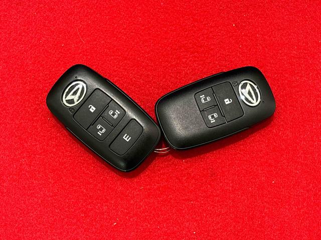 タントカスタムＸセレクション　純正ナビゲーション　キーフリー純正ナビ装着用アップグレードパック　運転席・助手席シートヒーター　オートライト　運転席ロングスライドシート　格納式リヤドアサンシェード　運転席シートリフター　チルトステアリング（広島県）の中古車