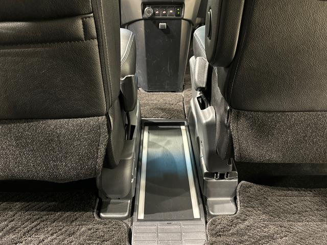 トールカスタムＧ　カーナビ　バックカメラ　ドライブレコーダーＬＥＤヘッドランプ・フォグランプ　　１５インチアルミホイール　オートライト　プッシュボタンスタート　クルーズコントロール　　コーナーセンサー　パワースライドドア　キーフリーシステム（広島県）の中古車