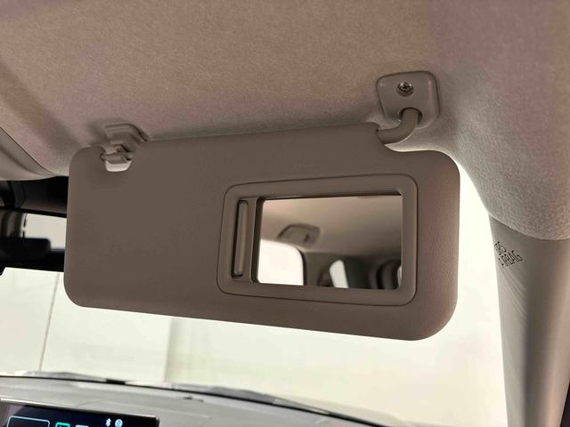 ロッキープレミアムＧ　ＨＥＶＬＥＤヘッドランプ・フォグランプ　全車速追従機能付アダプティブクルーズコントロール　レーンキープコントロール　ブラインドスポットモニター　１７インチアルミホイール　シートヒーター（広島県）の中古車