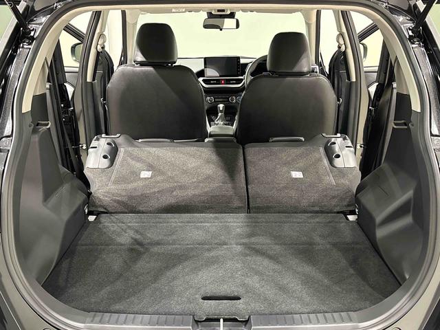 ロッキープレミアムＧ　ＨＥＶＬＥＤヘッドランプ・フォグランプ　全車速追従機能付アダプティブクルーズコントロール　レーンキープコントロール　ブラインドスポットモニター　１７インチアルミホイール　シートヒーター（広島県）の中古車