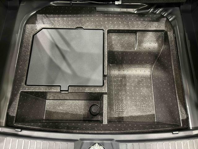 ロッキープレミアムＧ　ＨＥＶＬＥＤヘッドランプ・フォグランプ　全車速追従機能付アダプティブクルーズコントロール　レーンキープコントロール　ブラインドスポットモニター　１７インチアルミホイール　シートヒーター（広島県）の中古車