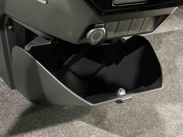 トールカスタムＧ　ターボＬＥＤヘッドランプ・フォグランプ　　１５インチアルミホイール　オートライト　プッシュボタンスタート　クルーズコントロール　　コーナーセンサー　パワースライドドア　キーフリーシステム（広島県）の中古車