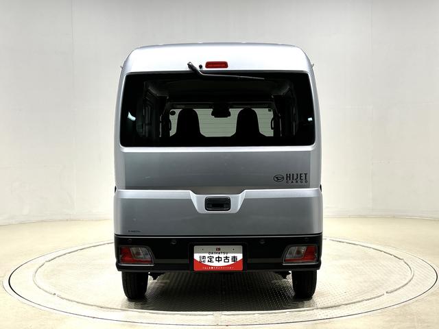 ハイゼットカーゴＤＸＬＥＤヘッドランプ　トップシェイドガラス　コーナーセンサー　オーバーヘッドシェルフ　フロントドアパワーウインドウ　キーレスエントリー　ＡＭ／ＦＭラジオ　テンパータイヤ　スチールホイール（広島県）の中古車