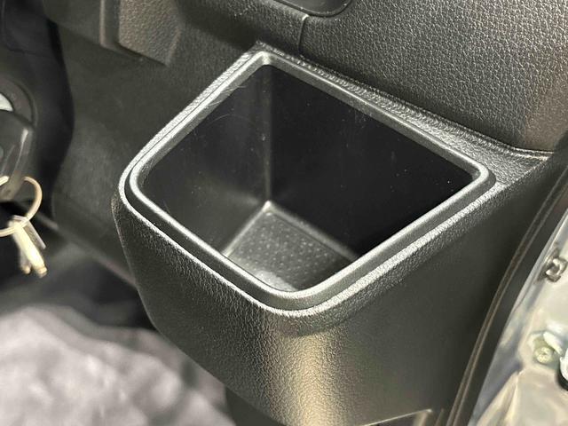 ハイゼットカーゴＤＸＬＥＤヘッドランプ　トップシェイドガラス　コーナーセンサー　オーバーヘッドシェルフ　フロントドアパワーウインドウ　キーレスエントリー　ＡＭ／ＦＭラジオ　テンパータイヤ　スチールホイール（広島県）の中古車