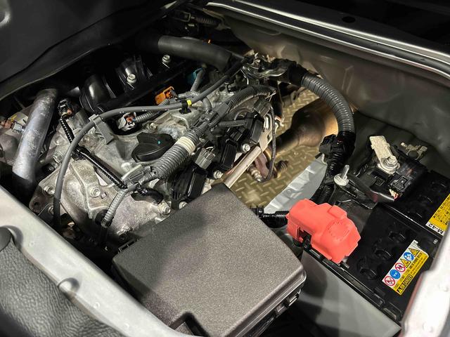 ハイゼットカーゴＤＸＬＥＤヘッドランプ　トップシェイドガラス　コーナーセンサー　オーバーヘッドシェルフ　フロントドアパワーウインドウ　キーレスエントリー　ＡＭ／ＦＭラジオ　テンパータイヤ　スチールホイール（広島県）の中古車