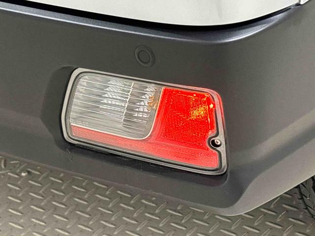 ハイゼットカーゴＤＸＬＥＤヘッドランプ　トップシェイドガラス　コーナーセンサー　オーバーヘッドシェルフ　フロントドアパワーウインドウ　キーレスエントリー　ＡＭ／ＦＭラジオ　テンパータイヤ　スチールホイール（広島県）の中古車