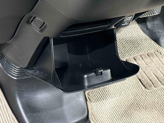 Ｎ−ＢＯＸカスタムＧ・Ｌパッケージ　カーナビゲーション　バックモニターオートエアコン　助手席側後席パワースライドドア　ターンランプ付き電動格納式ドアミラー　オートライト　プッシュボタンスタート　トップシェイドガラス　セキュリティーアラーム　キーフリーシステム（広島県）の中古車