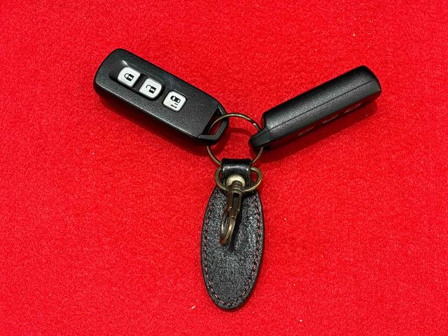 Ｎ−ＢＯＸカスタムＧ・Ｌパッケージ　カーナビゲーション　バックモニターオートエアコン　助手席側後席パワースライドドア　ターンランプ付き電動格納式ドアミラー　オートライト　プッシュボタンスタート　トップシェイドガラス　セキュリティーアラーム　キーフリーシステム（広島県）の中古車