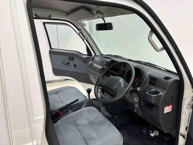 ハイゼットトラックジャンボ　４ＭＤ　ＭＴ車　ＡＭ／ＦＭラジオ　スペアタイヤマニュアルエアコン　ハンドサイドブレーキ　運転席・助手席パワーウィンドウ　チケットホルダー付きサンバイザー　ハロゲンヘッドライト（広島県）の中古車