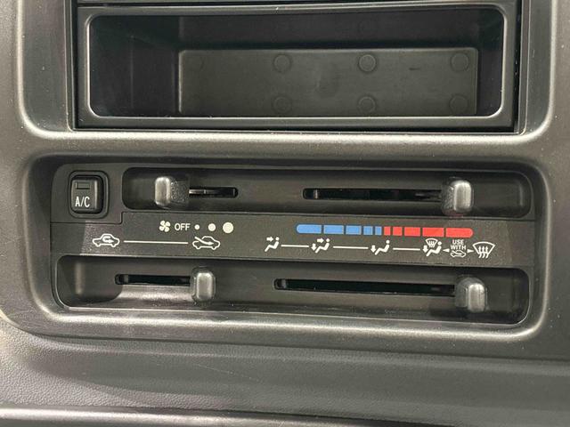 ハイゼットトラックジャンボ　４ＭＤ　ＭＴ車　ＡＭ／ＦＭラジオ　スペアタイヤマニュアルエアコン　ハンドサイドブレーキ　運転席・助手席パワーウィンドウ　チケットホルダー付きサンバイザー　ハロゲンヘッドライト（広島県）の中古車