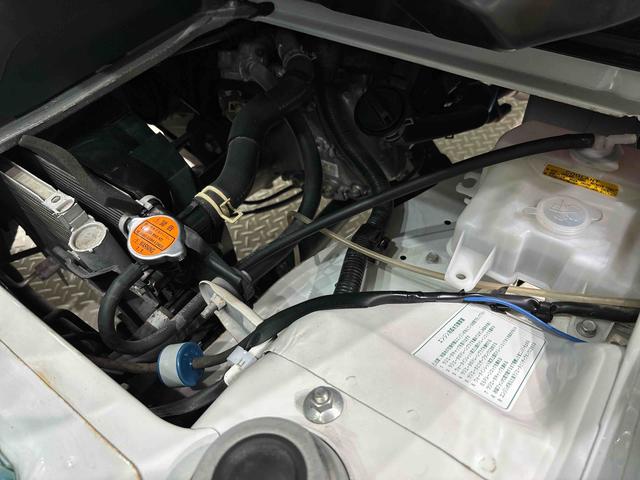 ハイゼットトラックジャンボ　４ＭＤ　ＭＴ車　ＡＭ／ＦＭラジオ　スペアタイヤマニュアルエアコン　ハンドサイドブレーキ　運転席・助手席パワーウィンドウ　チケットホルダー付きサンバイザー　ハロゲンヘッドライト（広島県）の中古車