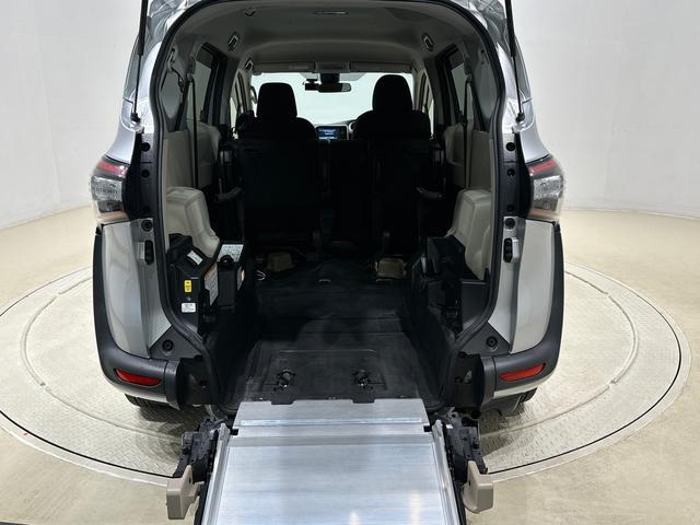 シエンタG スロープタイプ ナビ バックカメラ ETCドライヴレコーダー オートエアコン プッシュスタート キーフリーシステム オートライト 両側パワースライドドア LEDライト フォグランプ ホイールキャップ(広島県)の中古車