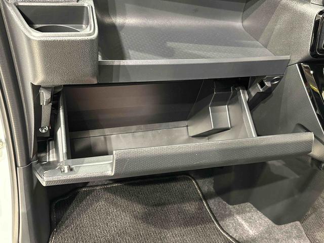 タントカスタムＲＳ　キーフリー　バックカメラ　ＬＥＤヘッドランプＬＥＤオートライト　パワースライドドアウェルカムオープン機能　オート電動格納式ドアミラー　助手席ロングスライド　助手席イージークローザー　運転席助手席シートヒーター　アルミホイール　ＬＥＤフォグランプ（広島県）の中古車