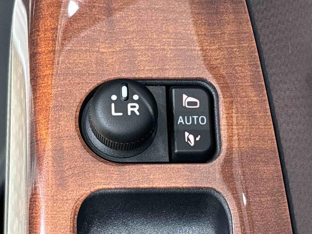 トールカスタムＧ　ＵＧ２　スタイルパック　コンフォータブルパックナビ　ドラレコ　ＥＴＣ　パノラマ対応バックカメラ　ＬＥＤヘッドランプ・フォグランプ　　１４インチアルミホイール　オートライト　プッシュボタンスタート　クルーズコントロール　パワースライドドア（広島県）の中古車