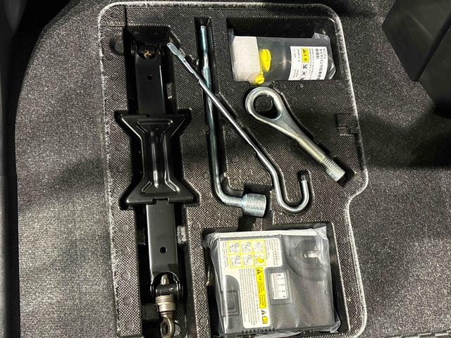 トールカスタムＧ　ＵＧ２　スタイルパック　コンフォータブルパックナビ　ドラレコ　ＥＴＣ　パノラマ対応バックカメラ　ＬＥＤヘッドランプ・フォグランプ　　１４インチアルミホイール　オートライト　プッシュボタンスタート　クルーズコントロール　パワースライドドア（広島県）の中古車