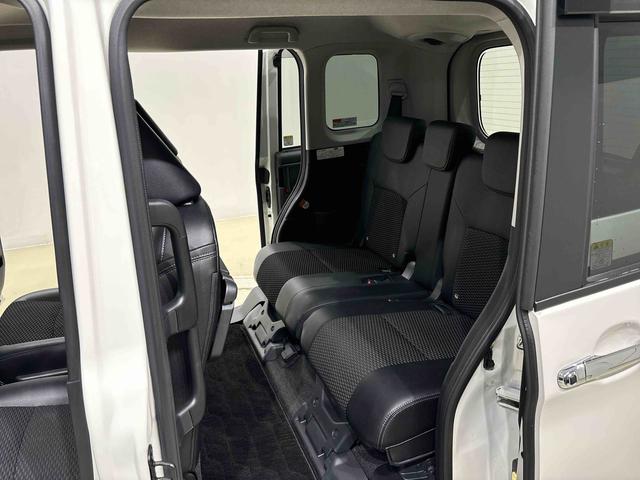 トールカスタムＧ　ＵＧ２　スタイルパック　コンフォータブルパックナビ　ドラレコ　ＥＴＣ　パノラマ対応バックカメラ　ＬＥＤヘッドランプ・フォグランプ　　１４インチアルミホイール　オートライト　プッシュボタンスタート　クルーズコントロール　パワースライドドア（広島県）の中古車