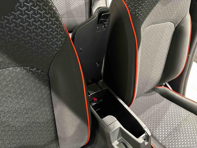 ロッキーＧ　カーナビ　バックモニター　ドライブレコーダー　ＥＴＣＬＥＤヘッドランプ・フォグランプ　全車速追従機能付アダプティブクルーズコントロール　レーンキープコントロール　１７インチアルミホイール　シートヒーター　プッシュボタンスタート（広島県）の中古車