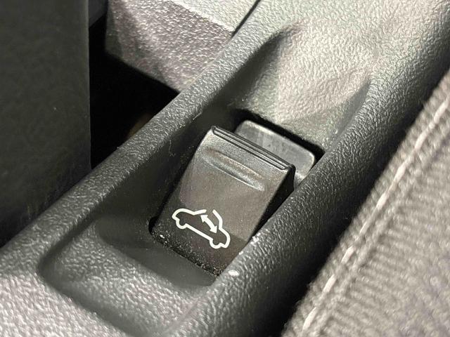 コペンローブ　ＭＴ電動開閉式ルーフ　ＬＥＤヘッドランプ　ハロゲンフォグランプ　　１６インチタイヤ＆アルミホイール　プッシュボタンスタート　セキュリティアラーム　スタビライザー（フロント・リヤ）（広島県）の中古車