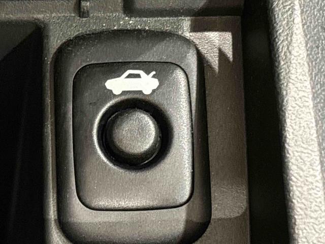 コペンローブ　ＭＴ電動開閉式ルーフ　ＬＥＤヘッドランプ　ハロゲンフォグランプ　　１６インチタイヤ＆アルミホイール　プッシュボタンスタート　セキュリティアラーム　スタビライザー（フロント・リヤ）（広島県）の中古車