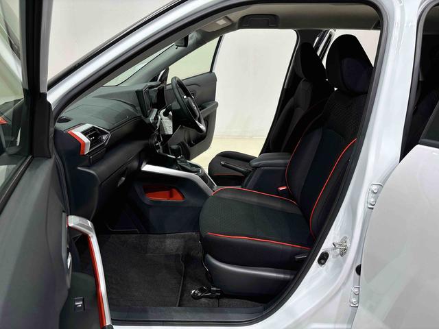 ロッキーＧ　ナビ　バックモニター　ＥＴＣ車載器　両側シートヒーターＬＥＤヘッドランプ・フォグランプ　全車速追従機能付アダプティブクルーズコントロール　レーンキープコントロール　１７インチアルミホイール　シートヒーター　プッシュボタンスタート（広島県）の中古車