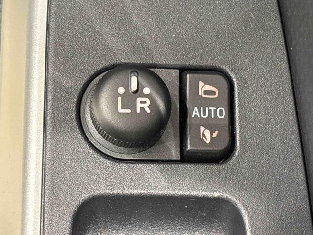 トールカスタムGLEDヘッドランプ・フォグランプ 14インチアルミホイール オートライト プッシュボタンスタート クルーズコントロール コーナーセンサー パワースライドドア キーフリーシステム(広島県)の中古車