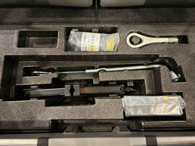 タフトＧ　クロムベンチャー　シートヒーター　ステアリングスイッチスカイフィールトップ　クロムパック　メッキパック　シルバーアンダーガーニッシュ　インテリアアクセント　ＬＥＤオートライト＆フォグランプ　リヤヒーターダクト　バックカメラ　アルミホイール　キーフリー（広島県）の中古車