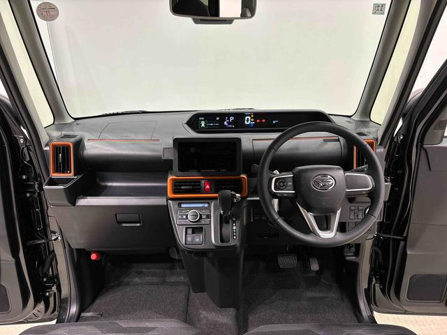 タントファンクロスターボ　　運転席・助手席シートヒーター純正ナビ装着用アップグレードパック　電動パーキングブレーキ　オートブレーキホールド機能　本革巻ステアリングホイール　１５インチアルミホイール　格納式リヤドアサンシェード　キーフリーシステム（広島県）の中古車